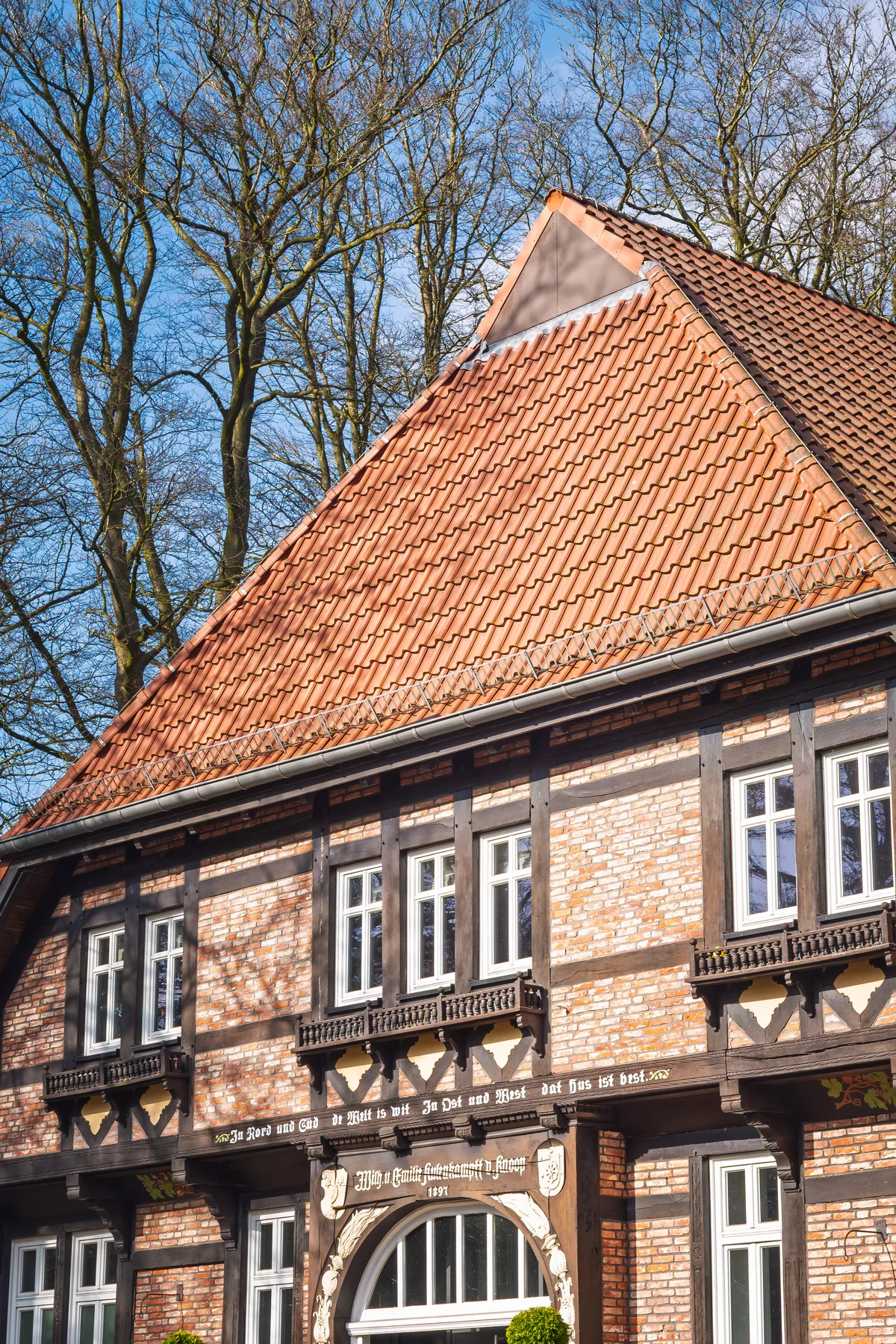 Kränholm – hof aussen 2